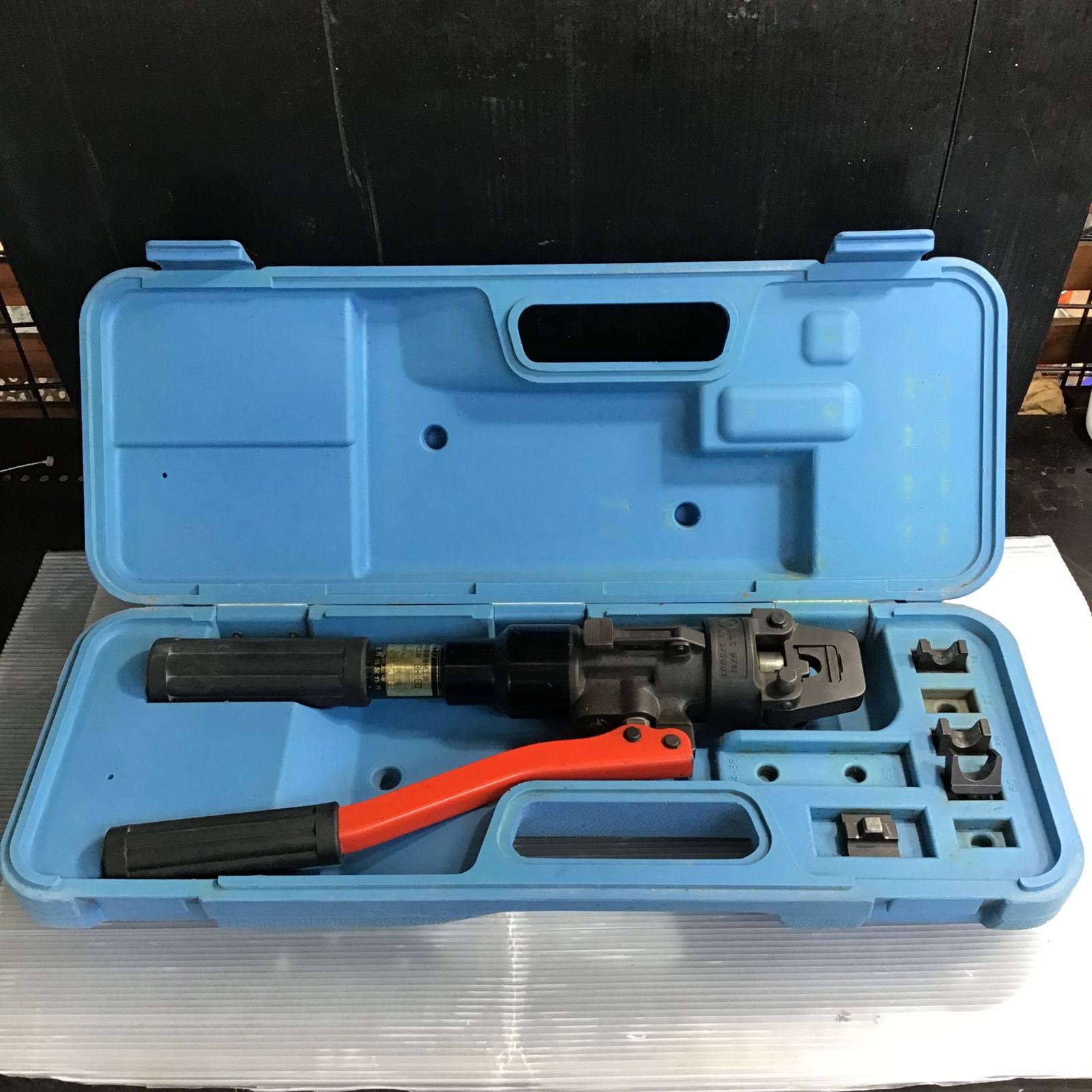 泉精器(IZUMI) 手動油圧式圧着工具 9H-60【中古品】 - メルカリ