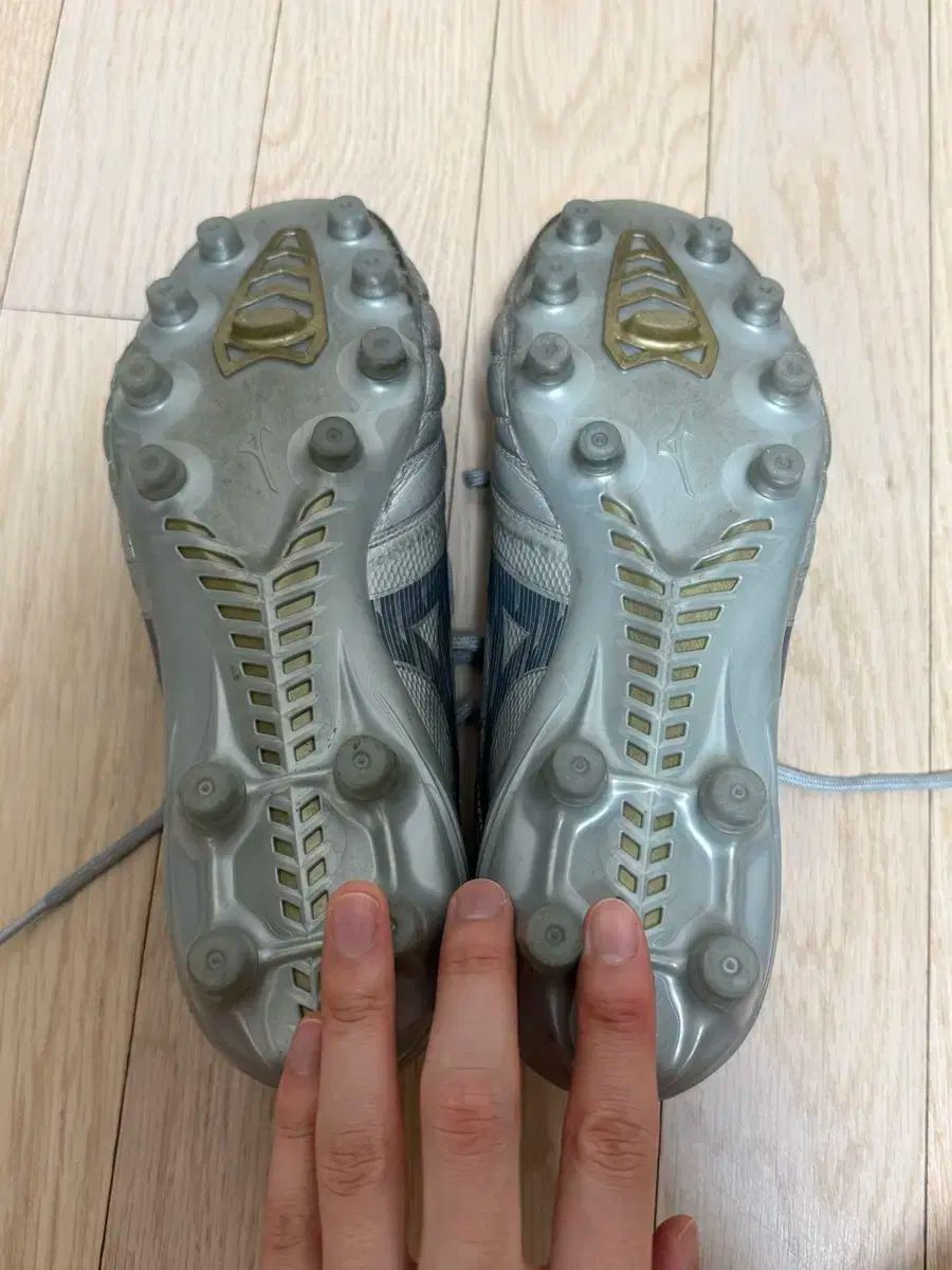 mizuno ミズノ モレリア ネオ 4 ベータ エリート 255