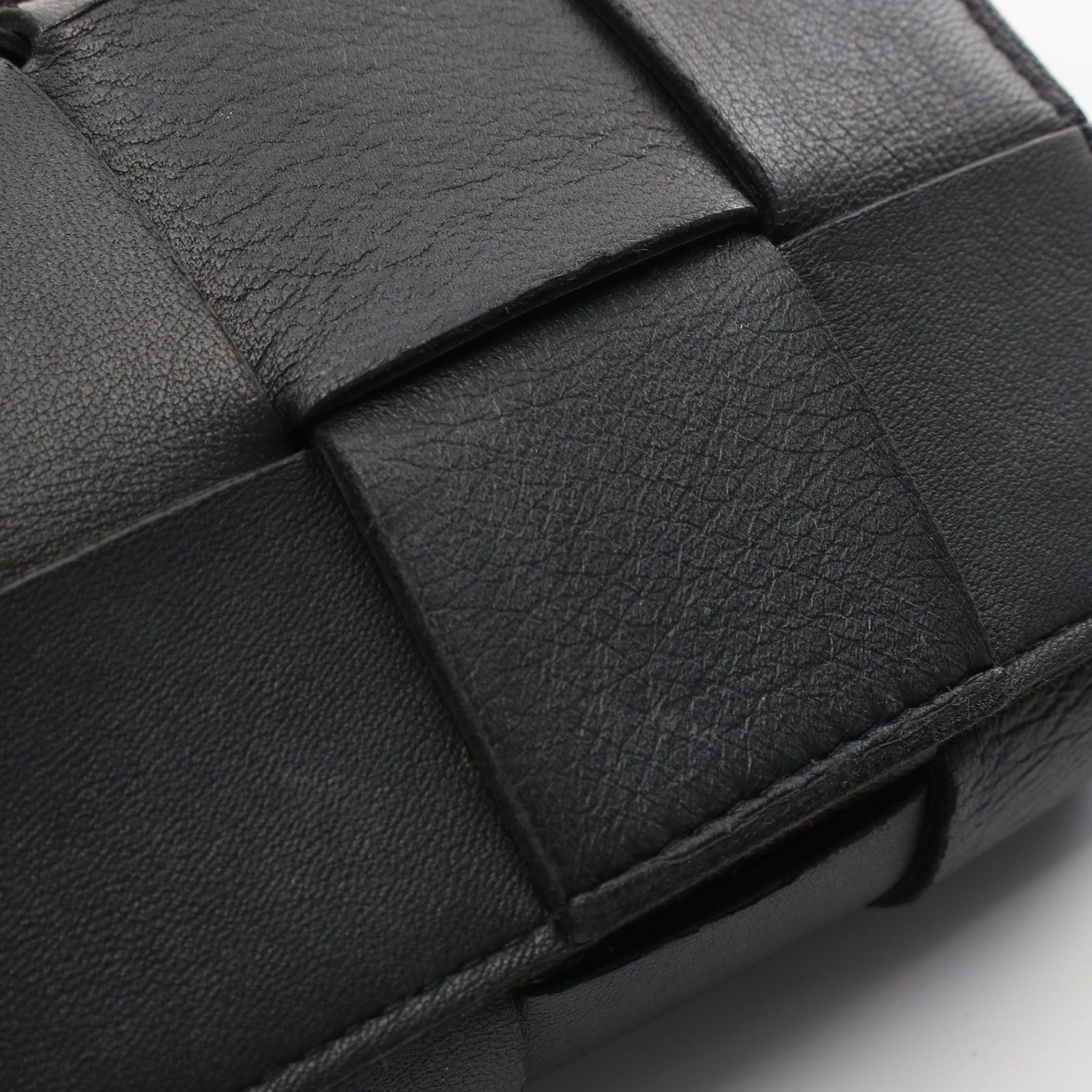 BOTTEGA VENETA ボッテガヴェネタ カセット 三つ折りファスナー