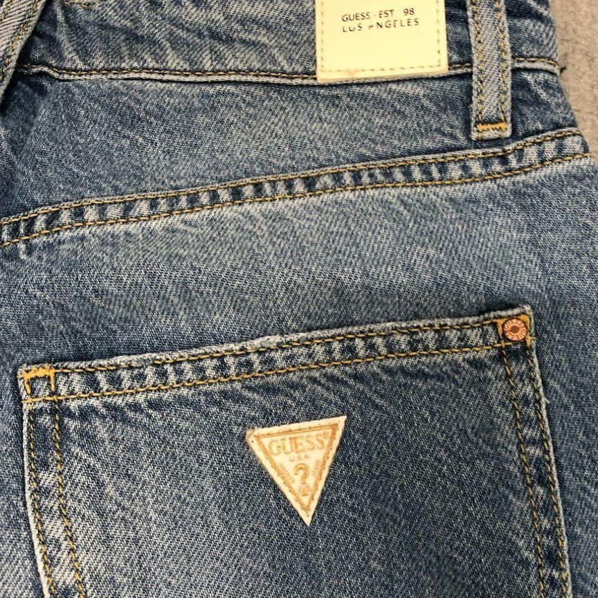 ハイウエスト リラックスフィットジーンズ