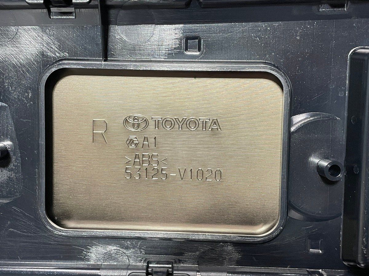 90ノア　純正グリル　新車外し　90系ノア　NOAH 53112-V1020 楽天市場】中古 トヨタ 90 ノア 純正 フロントグリル 1台分 品番