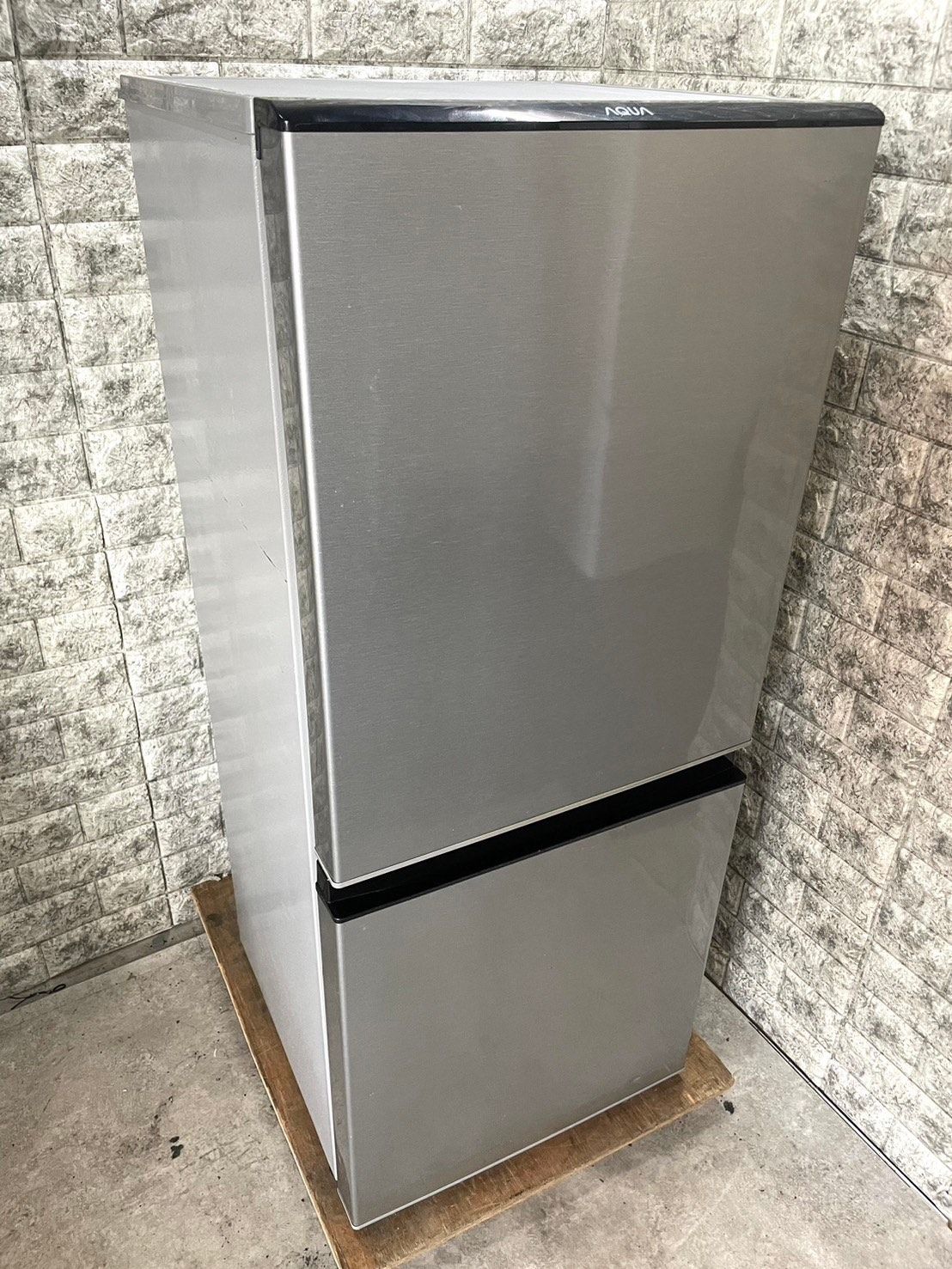 大阪送料無料★3か月保障付★冷蔵庫★2019年★AQR-13H-S★IR-121 大阪送料無料☆3か月保障付☆冷蔵庫☆2019年☆AQR-