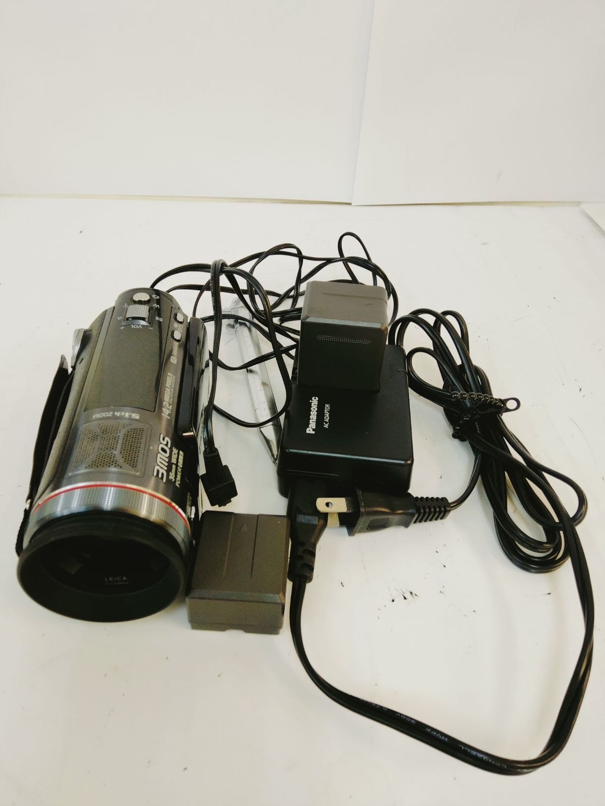 Panasonic HDC-TM750 ビデオカメラ 本体バッテリー充電器