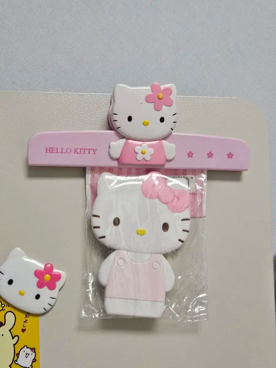 バッチ カオハナ hello kitty ハローキティ トング くし ミラー セット