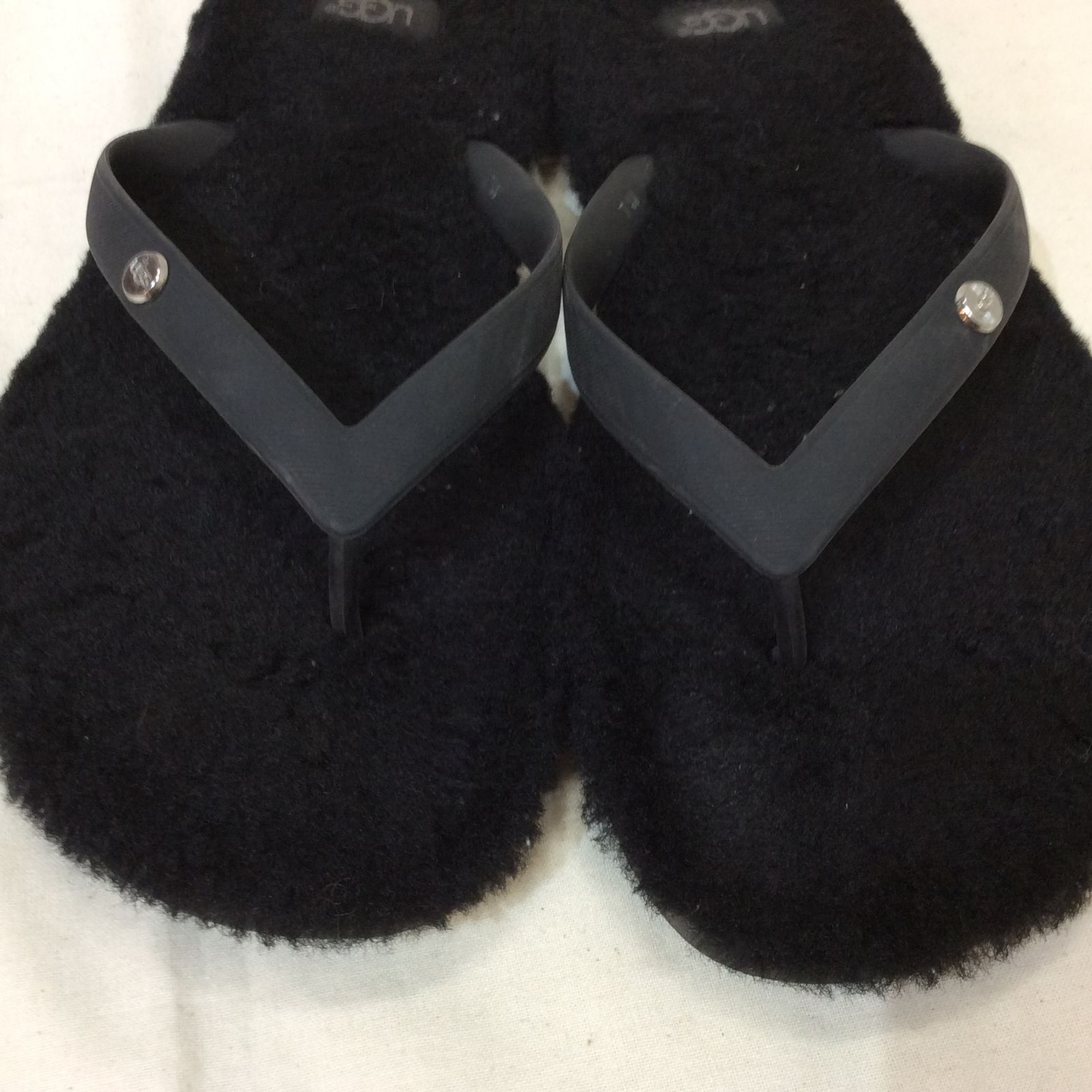 UGG アグ ムートンビーチサンダル 7W 24cm ブラック - メルカリ