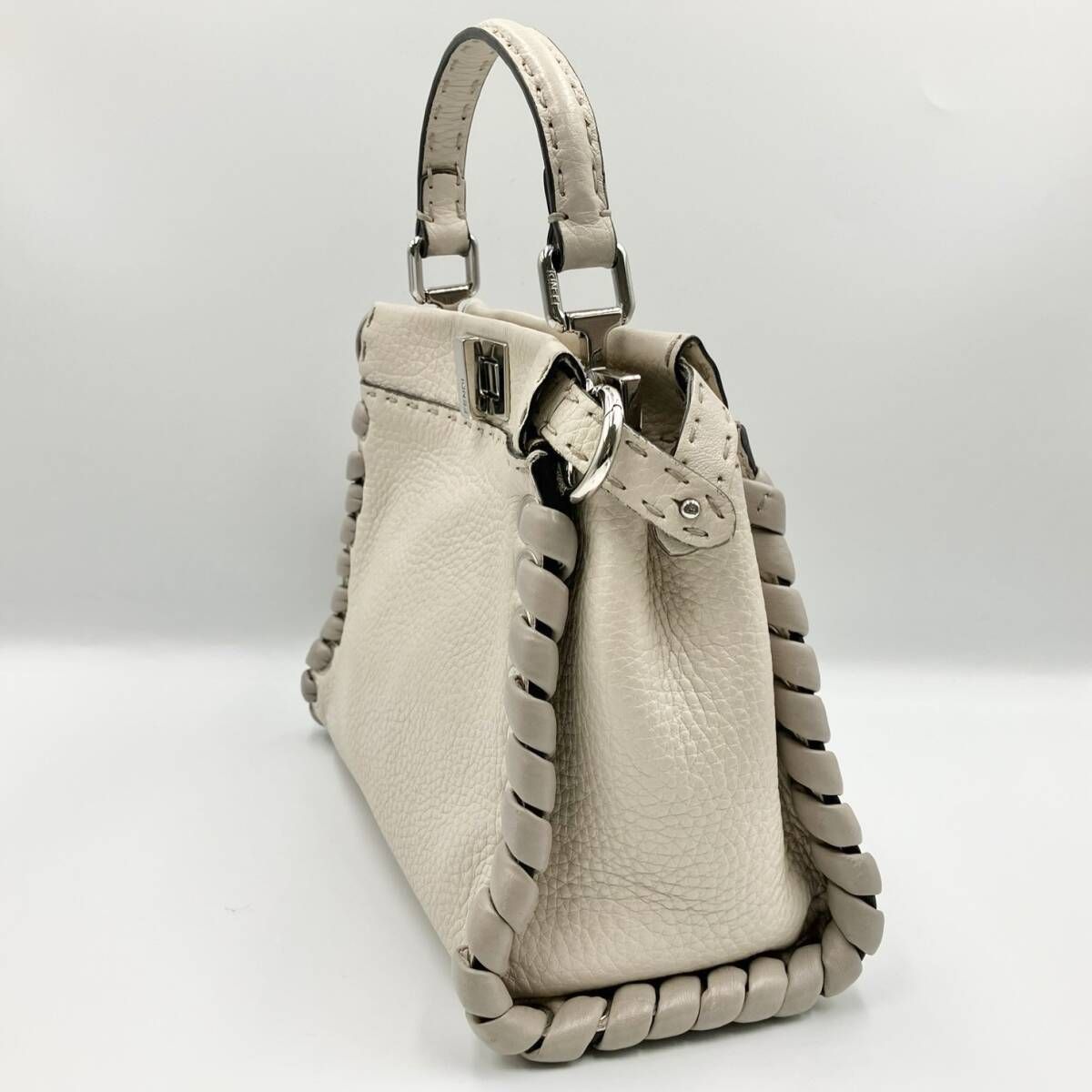 FENDI フェンディ セレリア ピーカブーミニ ベージュ レザー