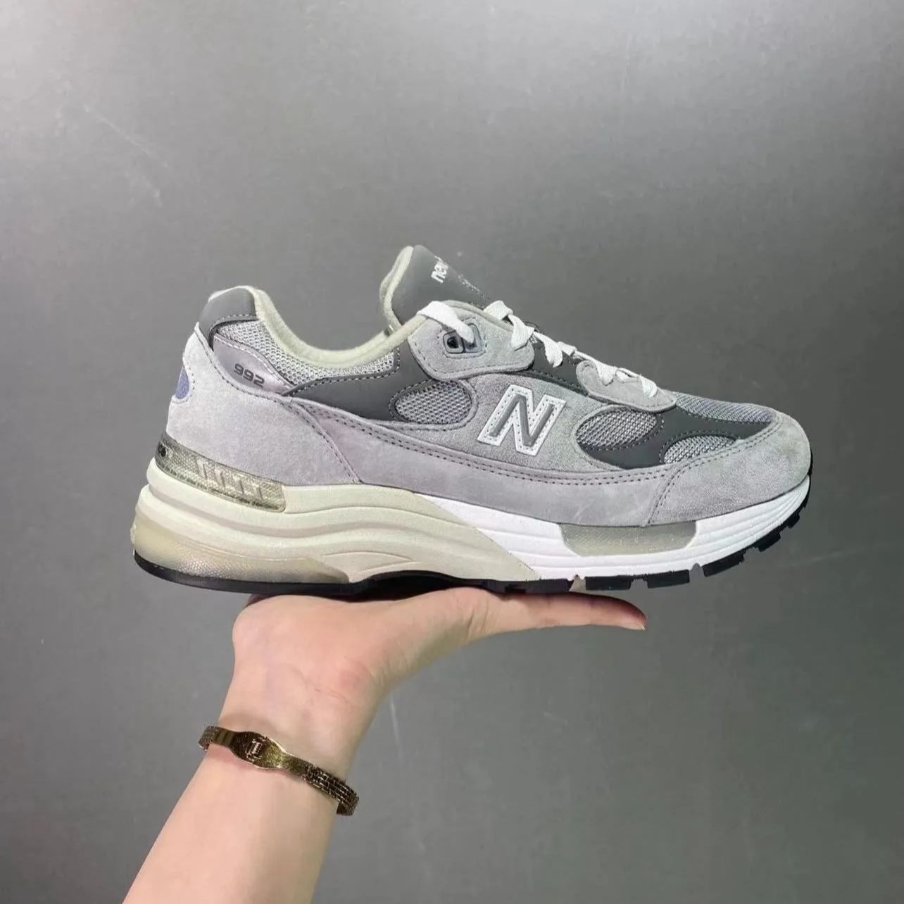 ニューバランス NEW BALANCE 992 グレー