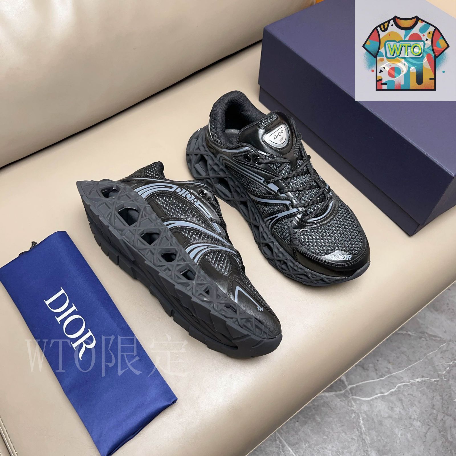 【DIOR】ディオール
プラチナ会員 バースデー ノベルティ￼ Y2099779_E01_GHC.jpg