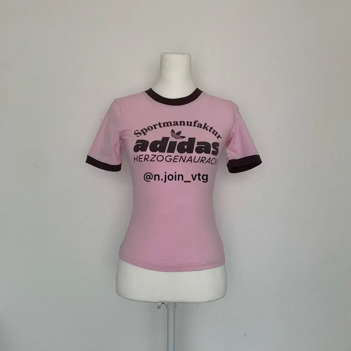 adidas リンガーTシャツ ピンク adidas(アディダス) ピンク 茶色 リンガー 半袖 Tシャツ - メルカリ
