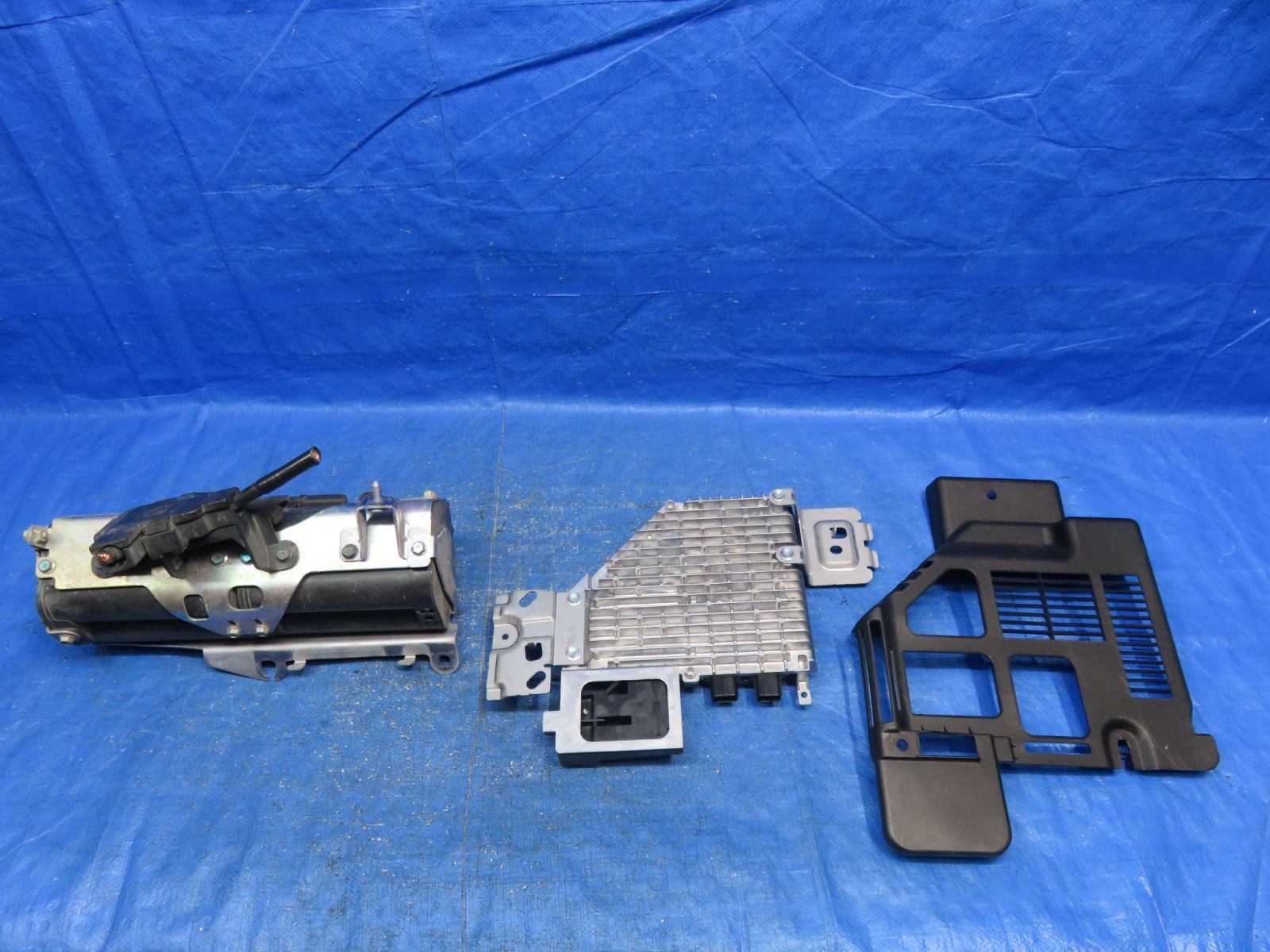 LA7237* アテンザワゴン GJ系 GJ2FW|前期 サブバッテリー キャパシター DCDCコンバーター|純正 GKH8-67-ZC0-B GKK1-67Y60C