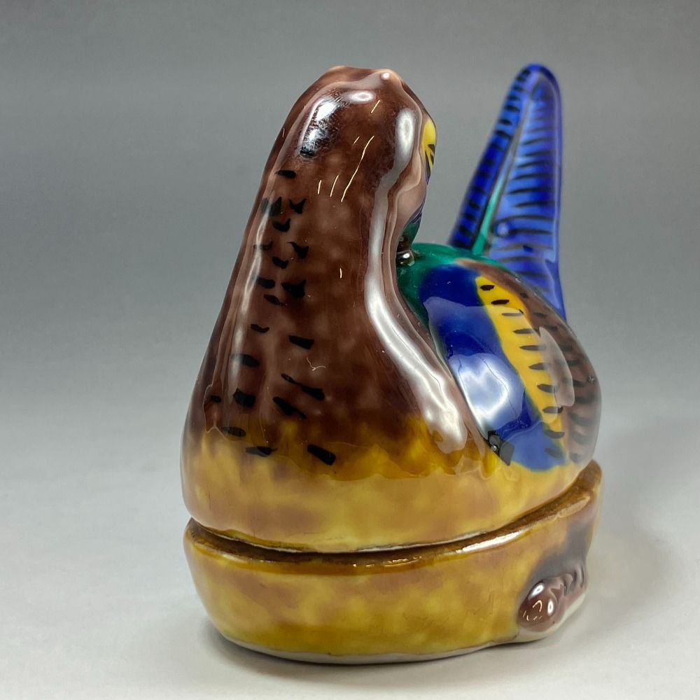 作 五彩孔雀香合