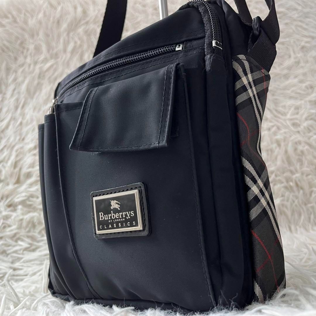 BURBERRY バーバリー   ショルダーバッグ   BURBERRYS CLASSICS バーバリーズクラシックス  サコッシュ クロス ボディ ポシェット メンズ ノバチェック ホースロゴ 斜め掛け ナイロン ブラック 黒