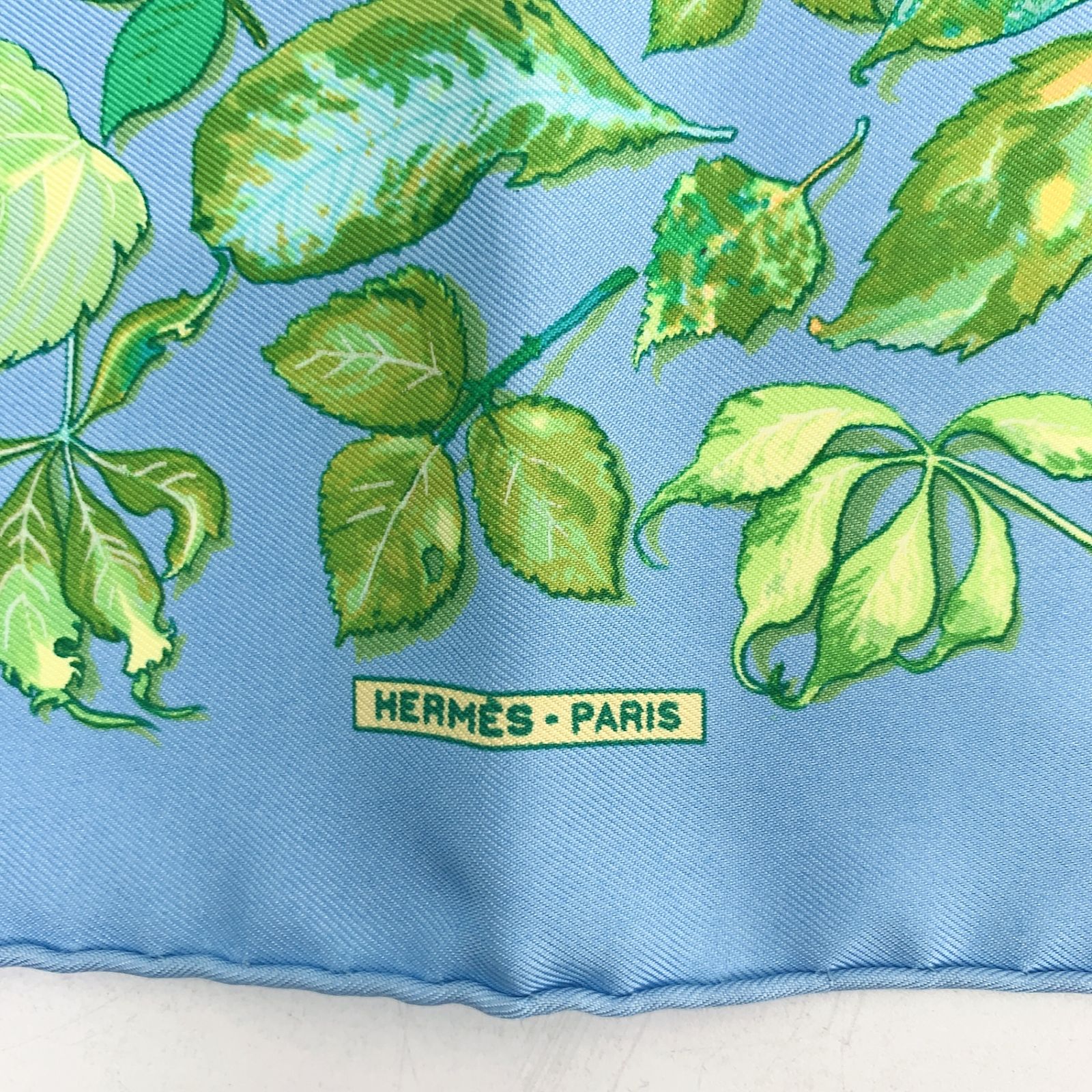 エルメスHERMES スカーフカレ40 落ち葉シルク100