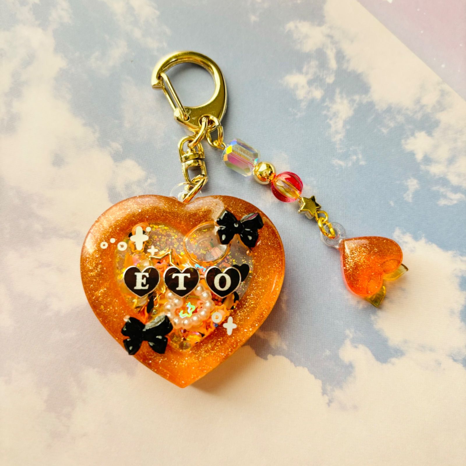 からぴち えとさん モチーフ シェイカーキーホルダー - メルカリ