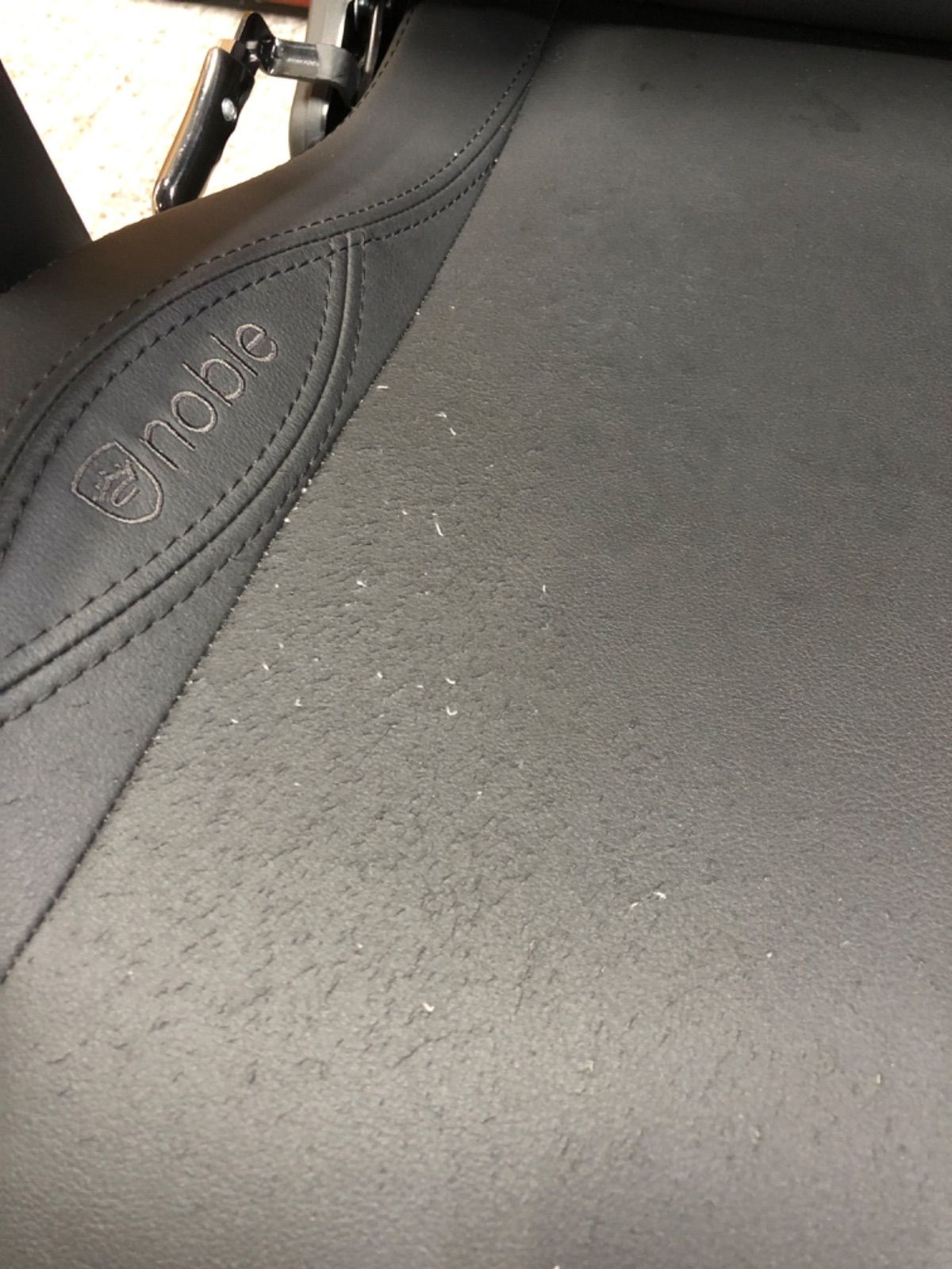 げ交渉 noblechairs