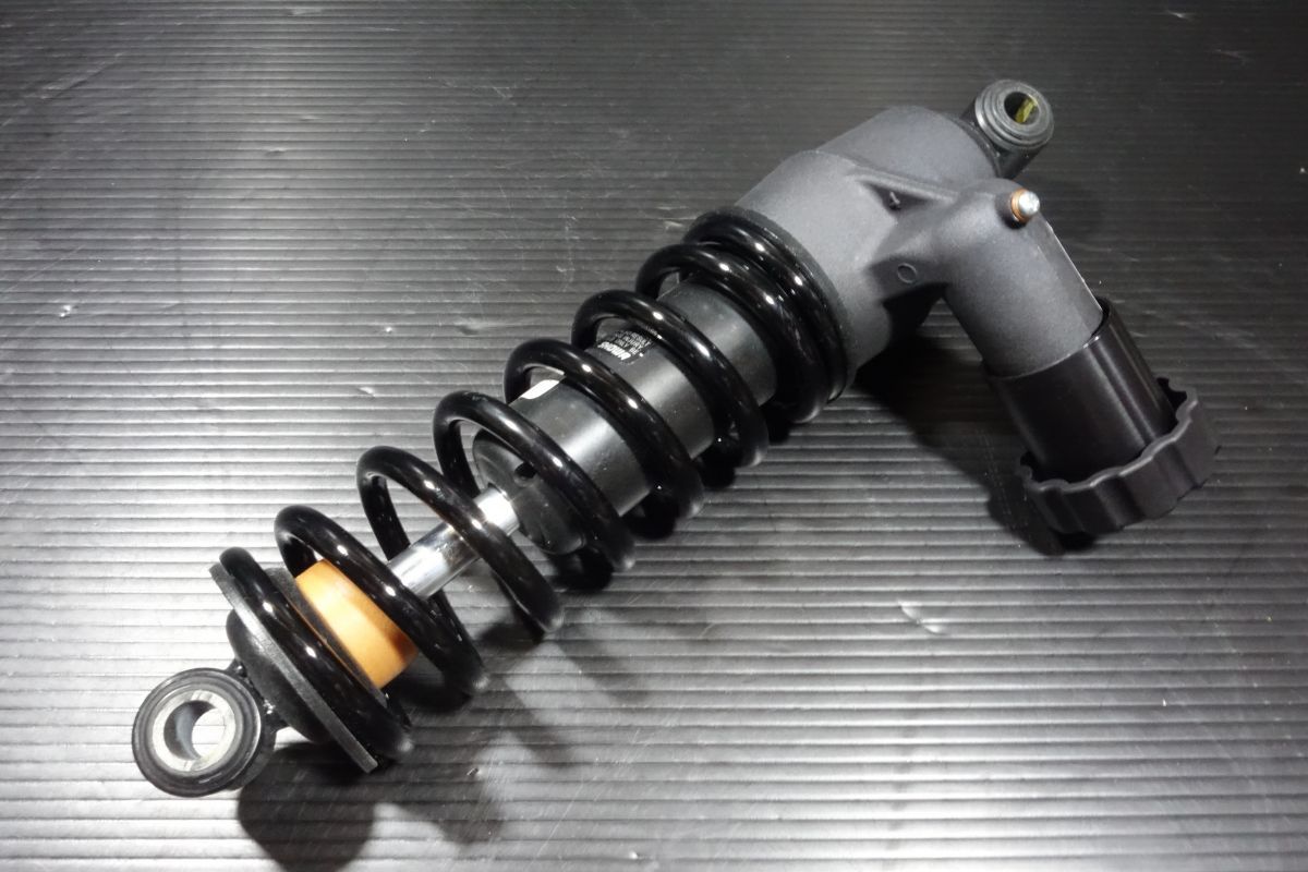 リアサスペンション ローダウン