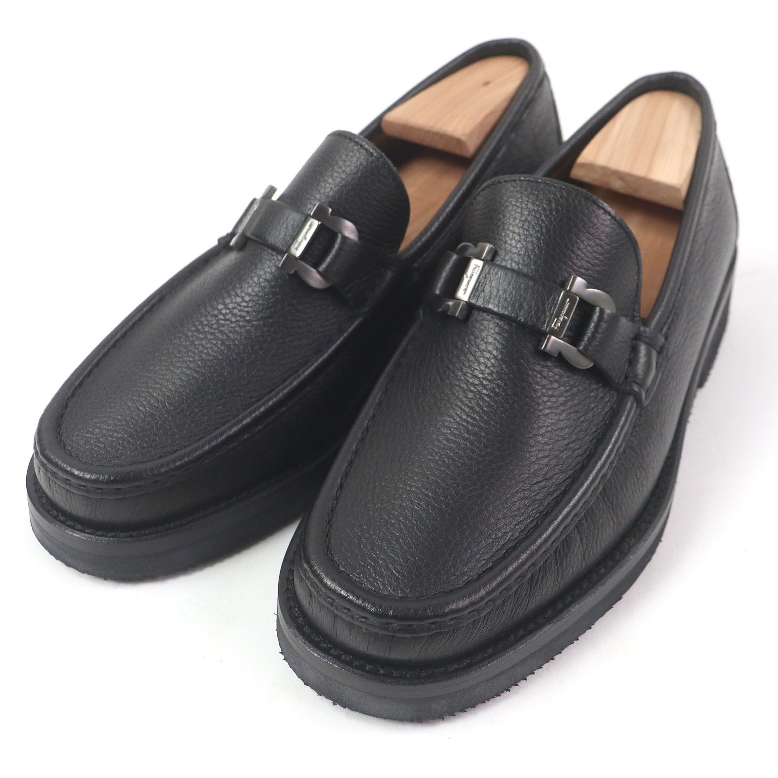Salvatore Ferragamo (サルバトーレフェラガモ) 型押し