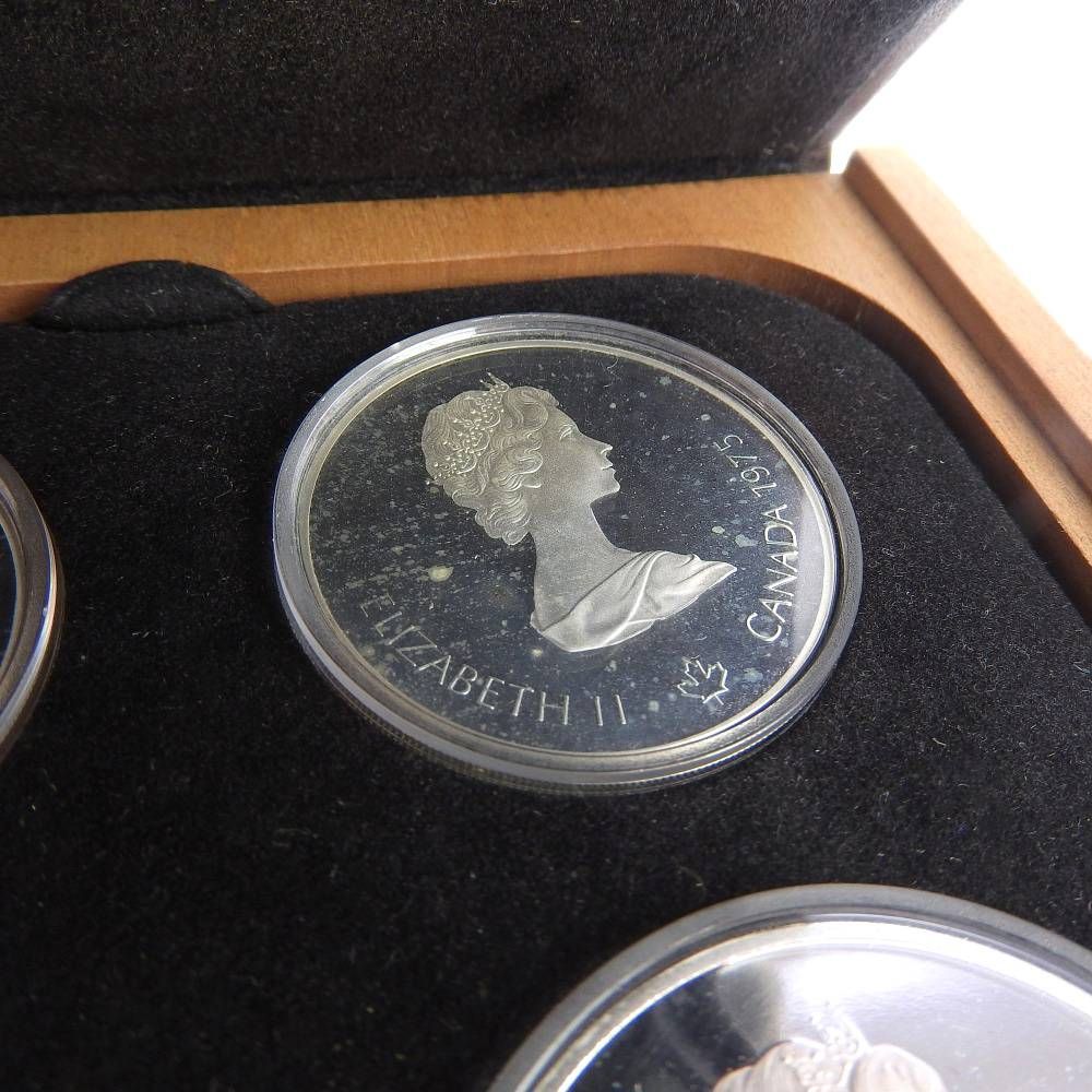 本物保証】 箱付 美品 モントリオールオリンピック 記念銀貨 10ドル×2
