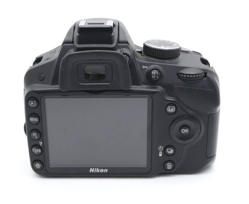 Nikon デジタル一眼レフカメラ D3200 レンズキット AF-S DX NIKKOR 18-55mm f/3.5-5.6G VR付属 レッド D □完動品 Nikon D3200 レンズキット 動作確認済み  | Nikon