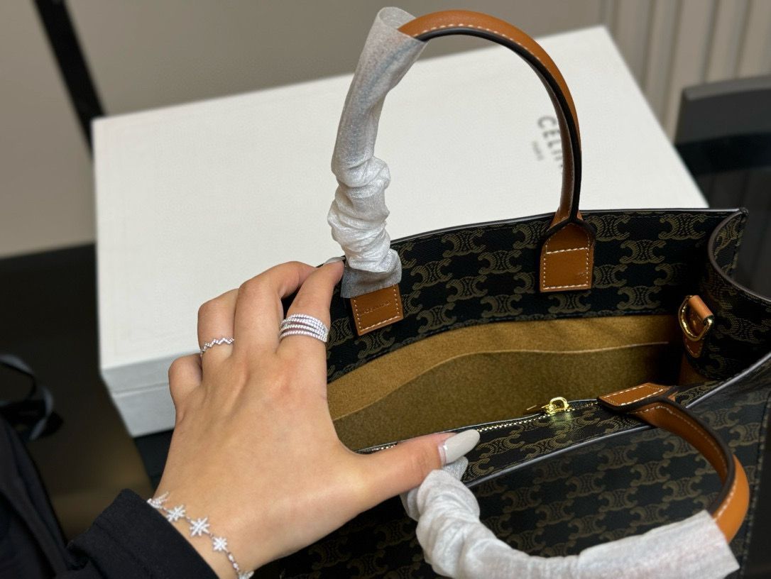 Celine] ショッピングトートバッグ - 専用ボックス付き