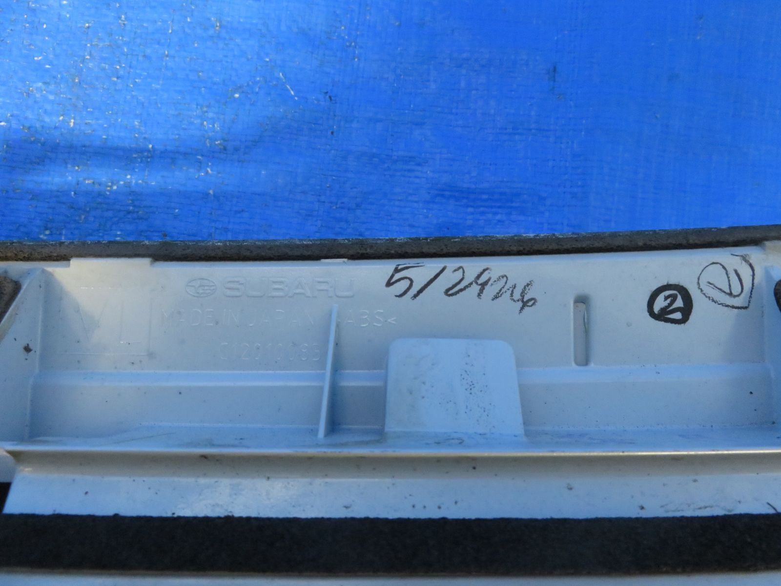 SFC2006 スバル レヴォーグ VMG 前期 リアウイング リアスポイラー ルーフスポイラー 純正 ホワイトパール K1X VM4 FFCRYSTALESIA_COM