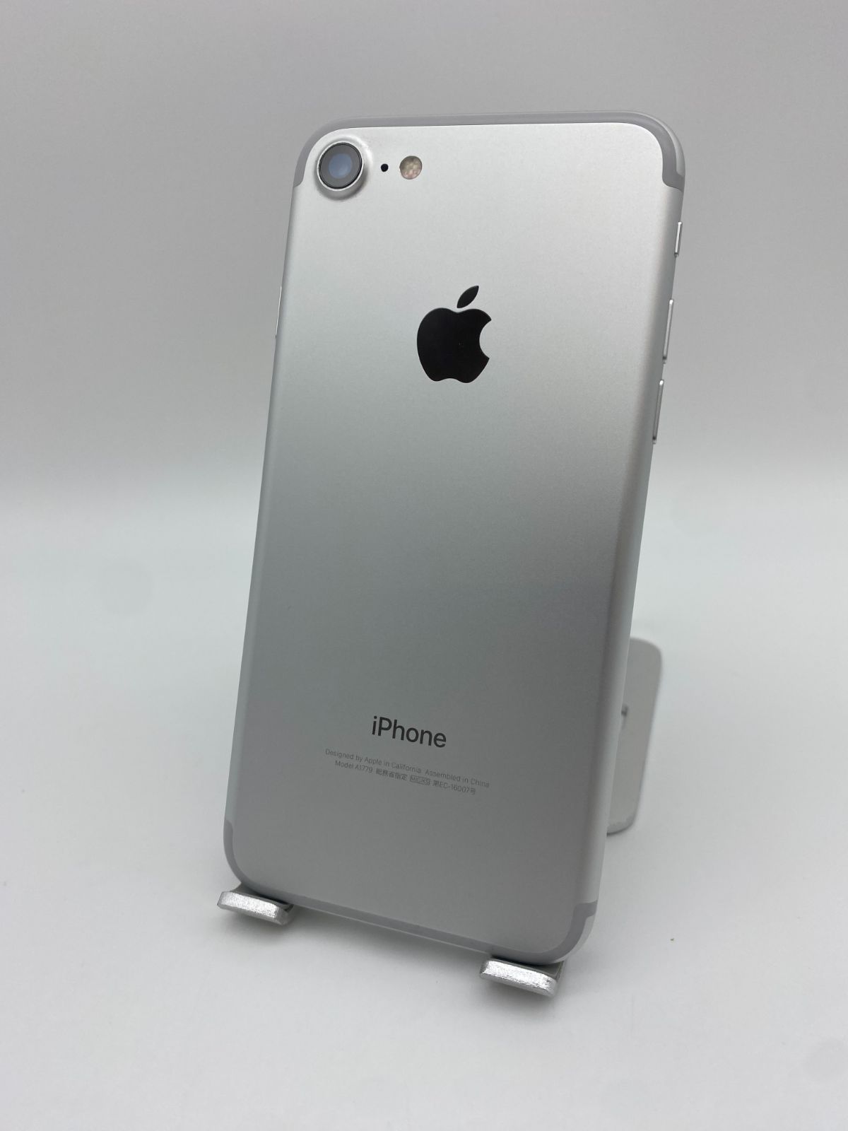 Iphone7 32GB シルバーSIMフリーバッテリー90％美品 iPhone 7 バッテリー90%以上 iPhone7 32GB シルバー SIMフリー