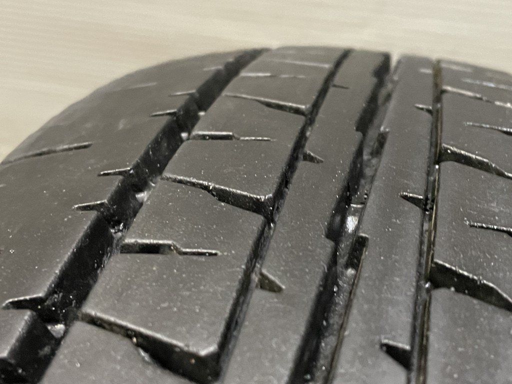 DUNLOP ENASAVE VAN01 195/80R15 107/105L LT 15インチ 夏タイヤ