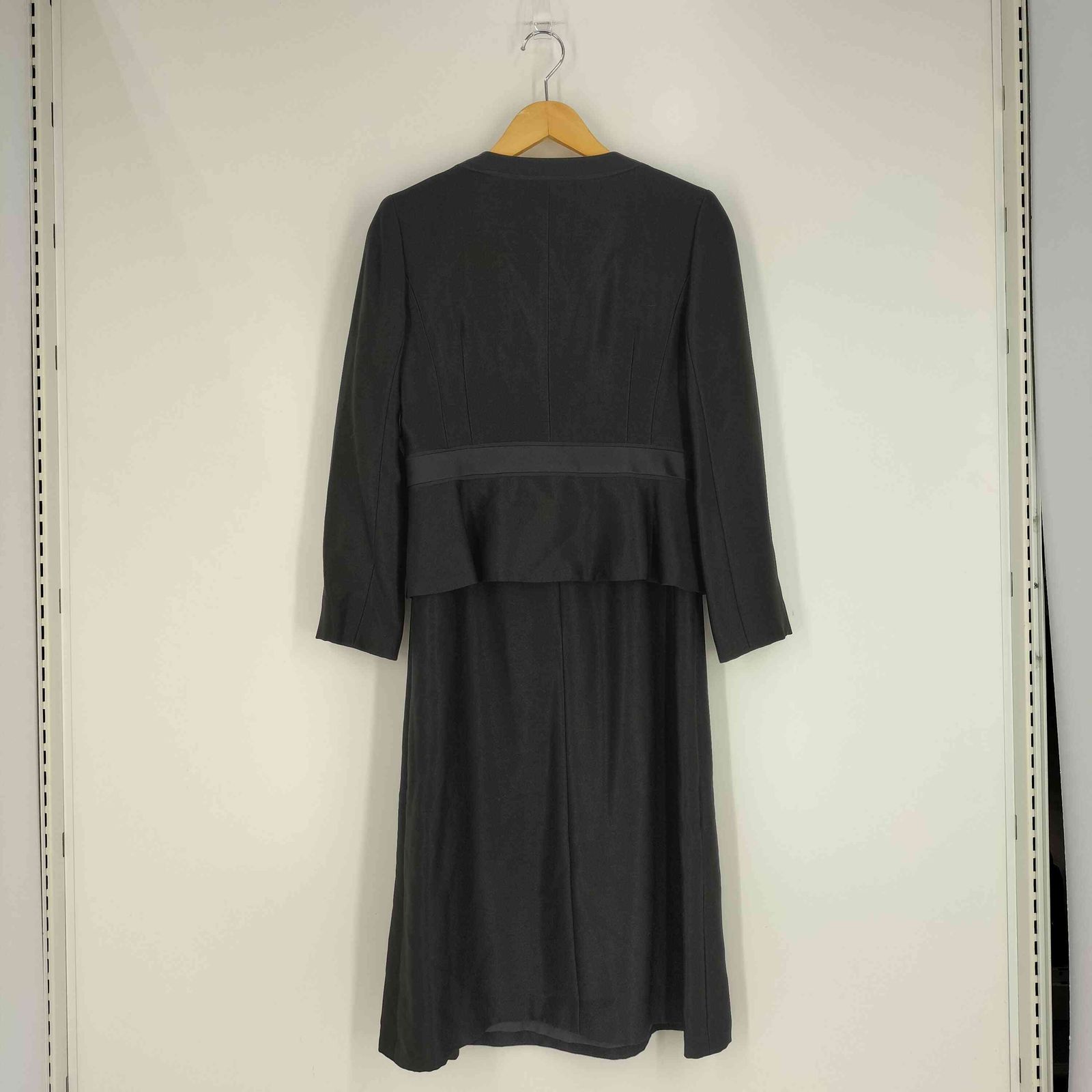 ランバン LANVIN NOIR 艶感が美しいアンサンブル ブラック