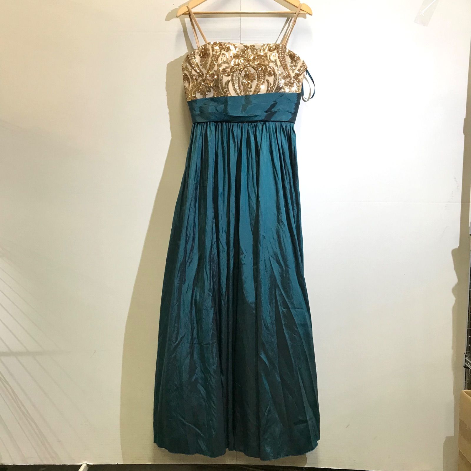 DRESS ROOM AMI ドレスルームアミ スパンコール ドレスワンピース イブニングドレス カラーロングドレスゴールドxエメラルドグリーン  パーティー 舞台 レディース - メルカリ