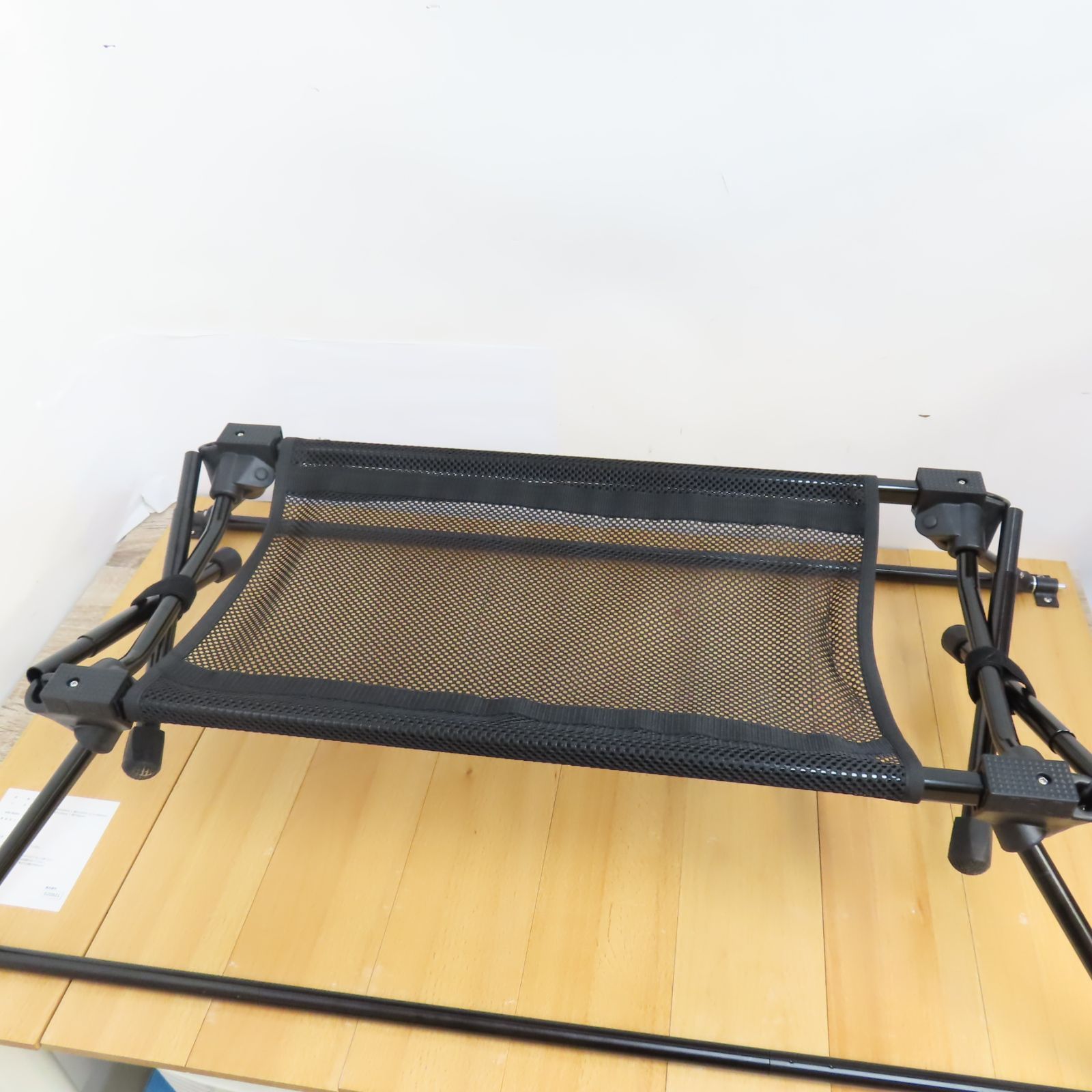 キャナリーテーブル