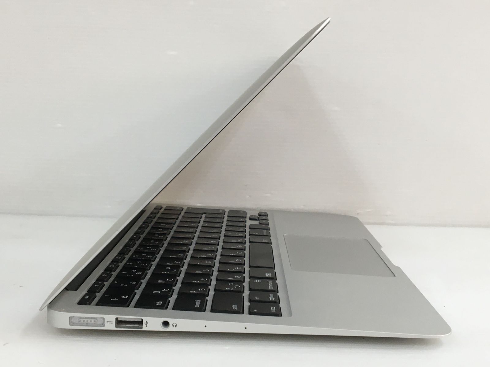 MacBook Air11インチmid2013 中古 本体＋ACアダプタ bobora0823_b5818