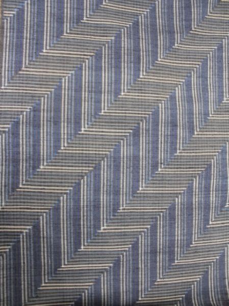 平和屋着物○本場大島紬 白大島 7マルキ 総絣 枝葉文 正絹 逸品 CAAU2045yc