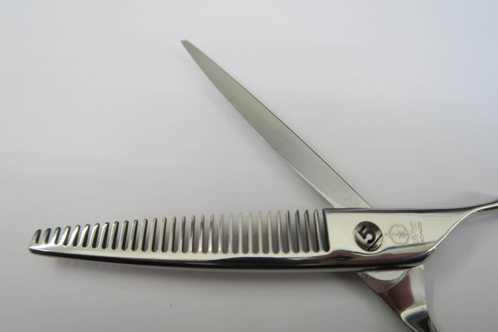 Bランク【MIZUTANI SCISSORS ミズタニシザーズ】 CRONOS 5 セニング 美容師・理容師 6.0インチ 右利き 【中古】:H-9077