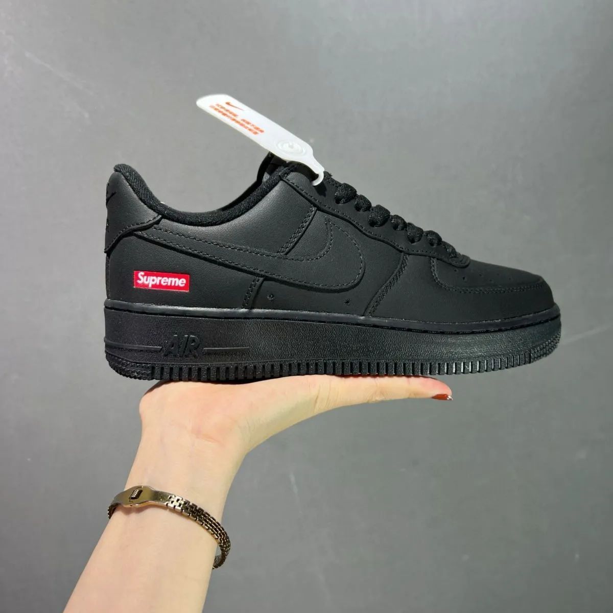 新品 値下げします Supreme x NIKE Air Force 1 Low BLACK/BLACK CU9225-001 男女兼用