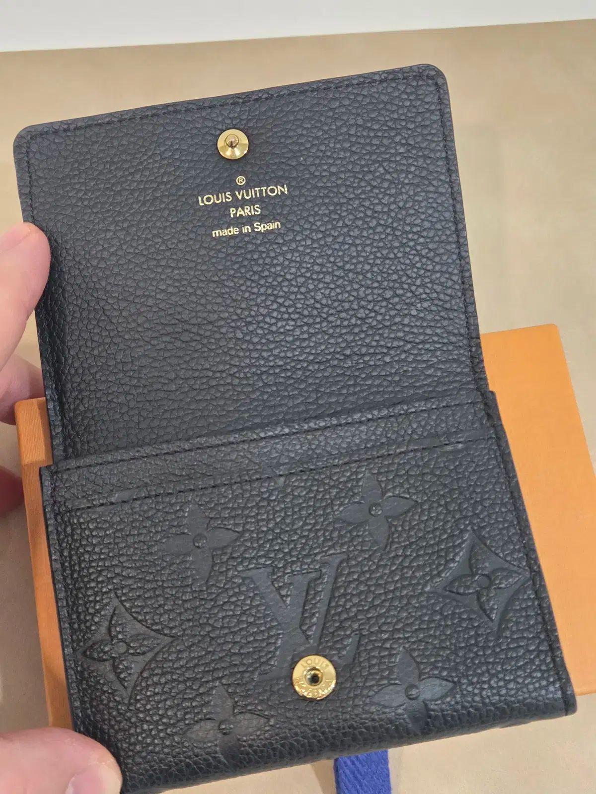 Vuitton ルイヴィトン