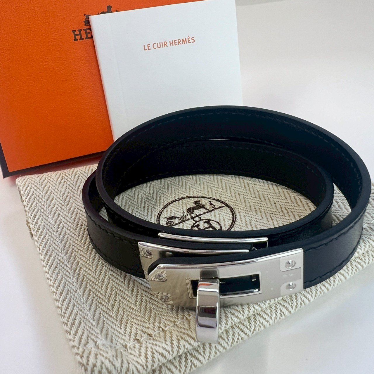 新品未使用 HERMES エルメス Kelly double bracelet レザー