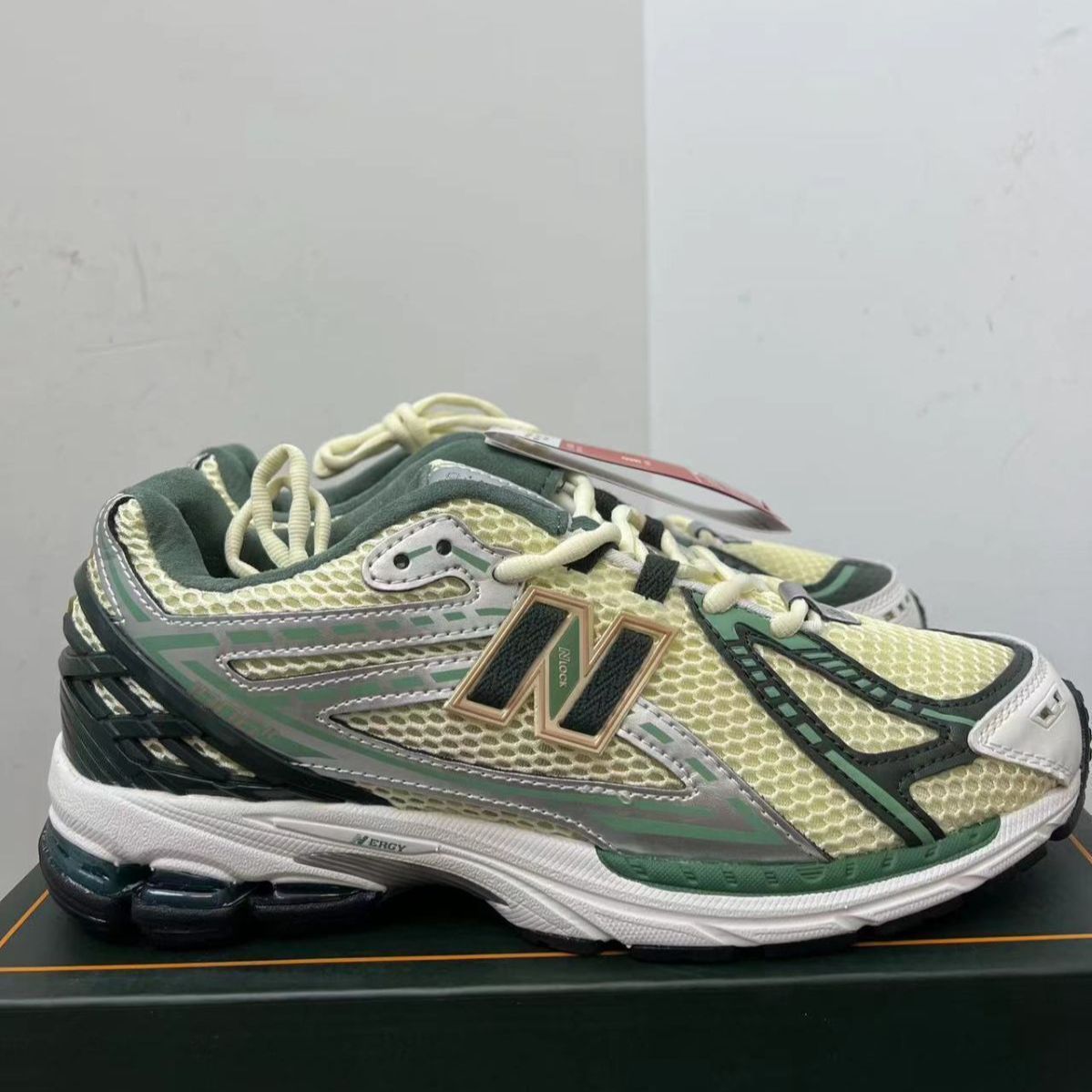 新品未使用 ニューバランス AIME LEON DORE x New Balance NB 860 スニーカー