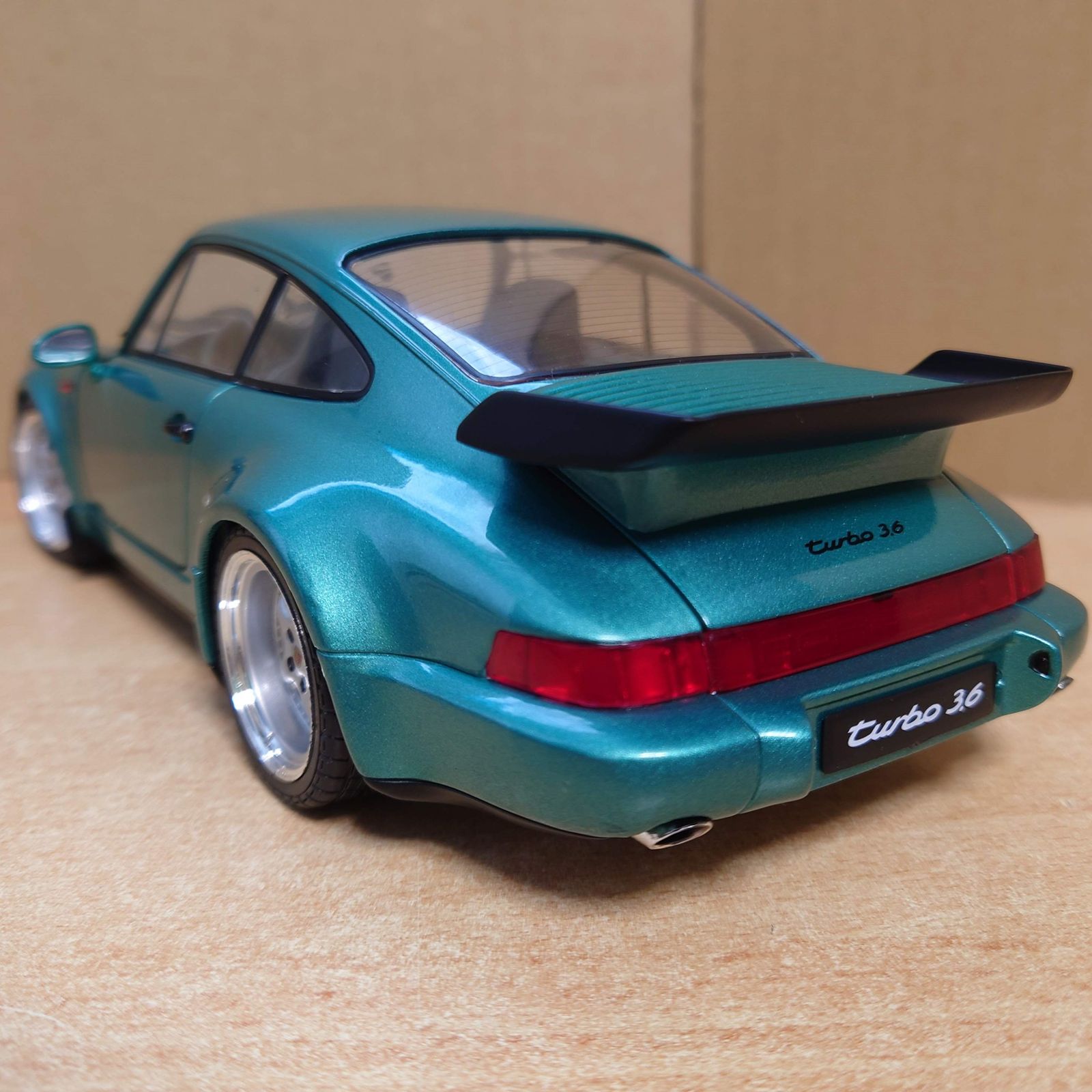 1/18 ポルシェ 964 ターボ 1991 グリーン Porsche ソリド製 - メルカリ