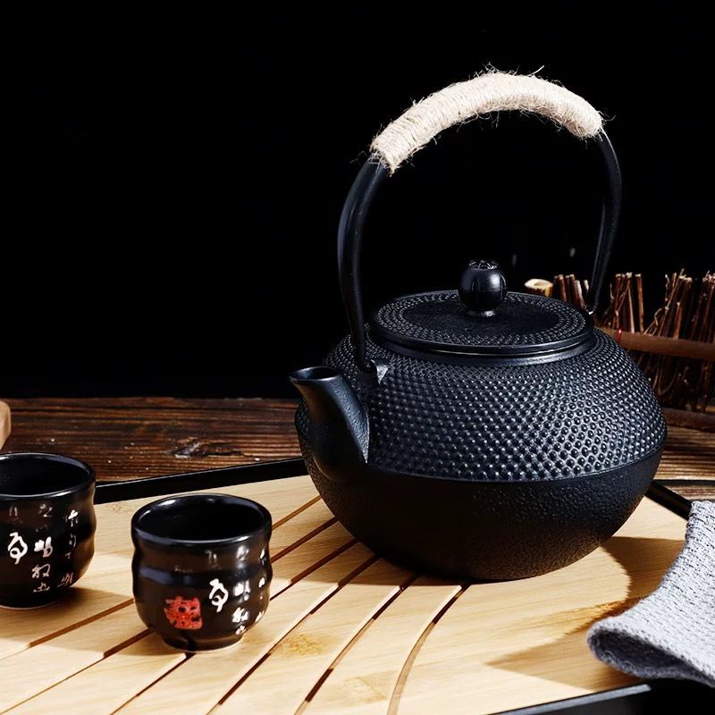 高品質 鉄急須 伝統模様 南部鉄器 鉄急須 鉄瓶 鉄器 IH 対応 鉄やかん 鉄分補給 蓄熱性に優 1.2L