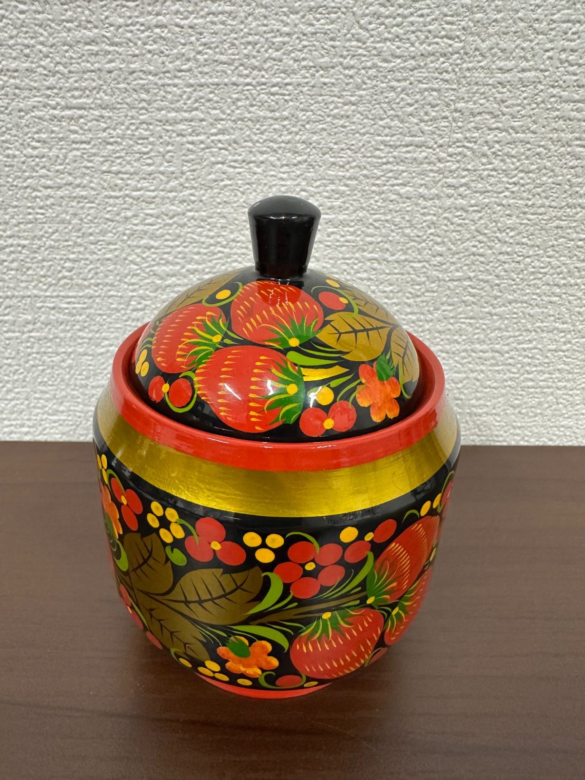 ロシア　ホフロマ塗り　工芸品　アンティーク　小物入れ ☆ロシアの民芸品☆ ホフロマ塗り蓋つき小物入れ（12×9