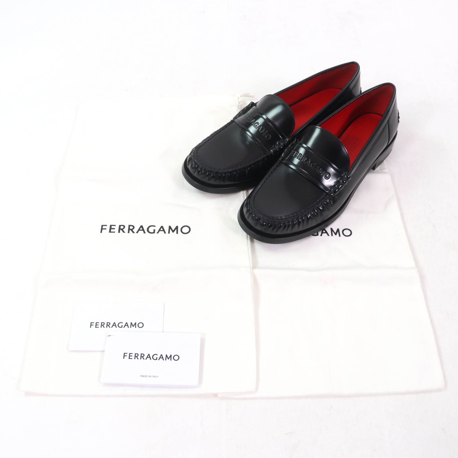 フェラガモ ブラックレザー 革紐 シューズ ※箱あり ※袋あり 未使用品☆FERRAGAMO フェラガモ ロゴデザイン レザー