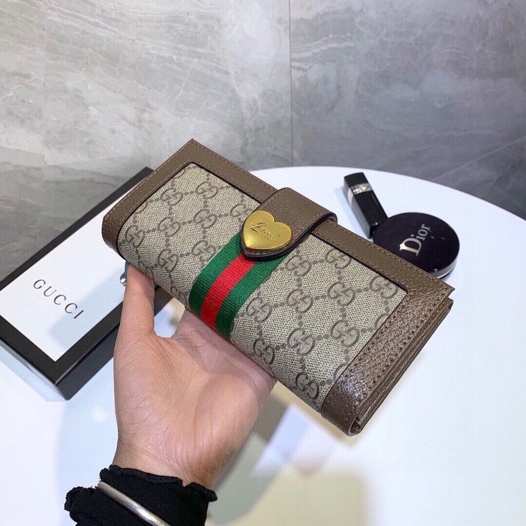 GUCCI グッチ
