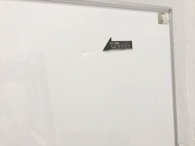 片面暗線入り シルバーメタリック