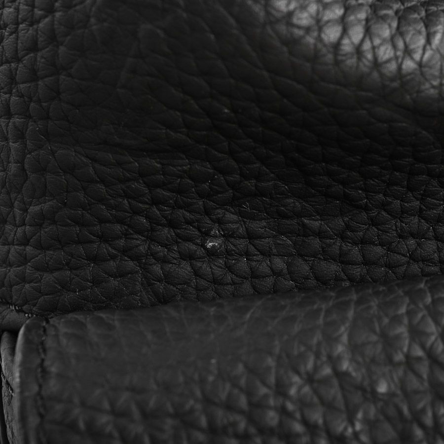 VUITTON