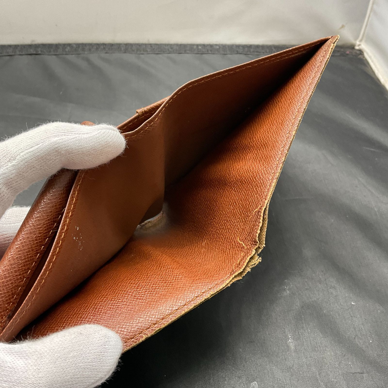 ルイヴィトン モノグラム財布