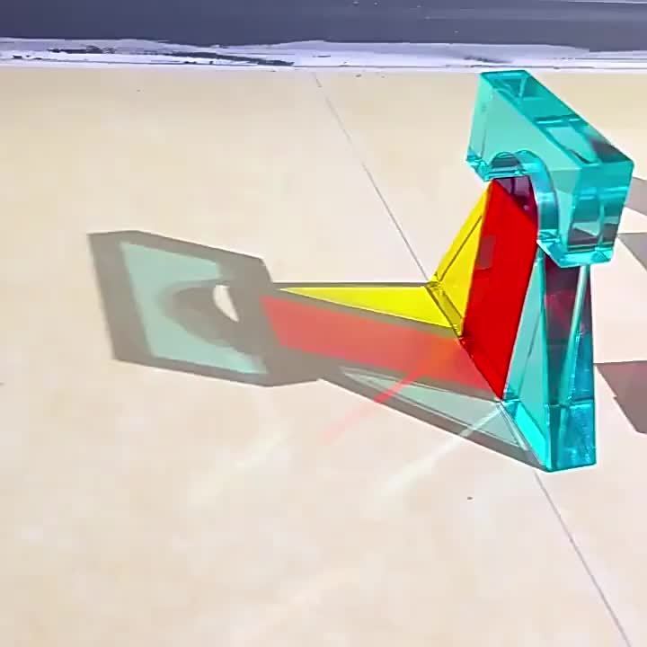 カラフルなキューブ 創造性を刺激