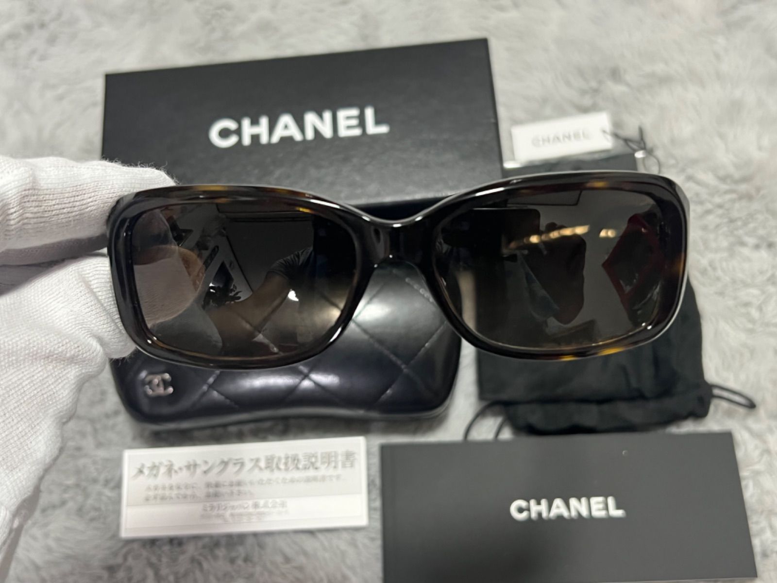 マトラッセ 眼鏡ケース付 CHANEL カメリア サングラス-