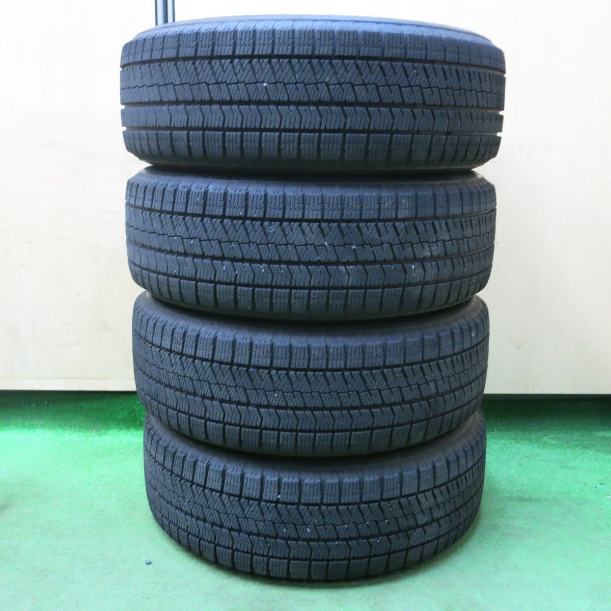 ブリヂストン BALMINUMホイール　ブリザック205/60R16スタッドレス 送料無料] バリ溝！22年！キレイ！9.5分☆スタッドレス 205/60R16