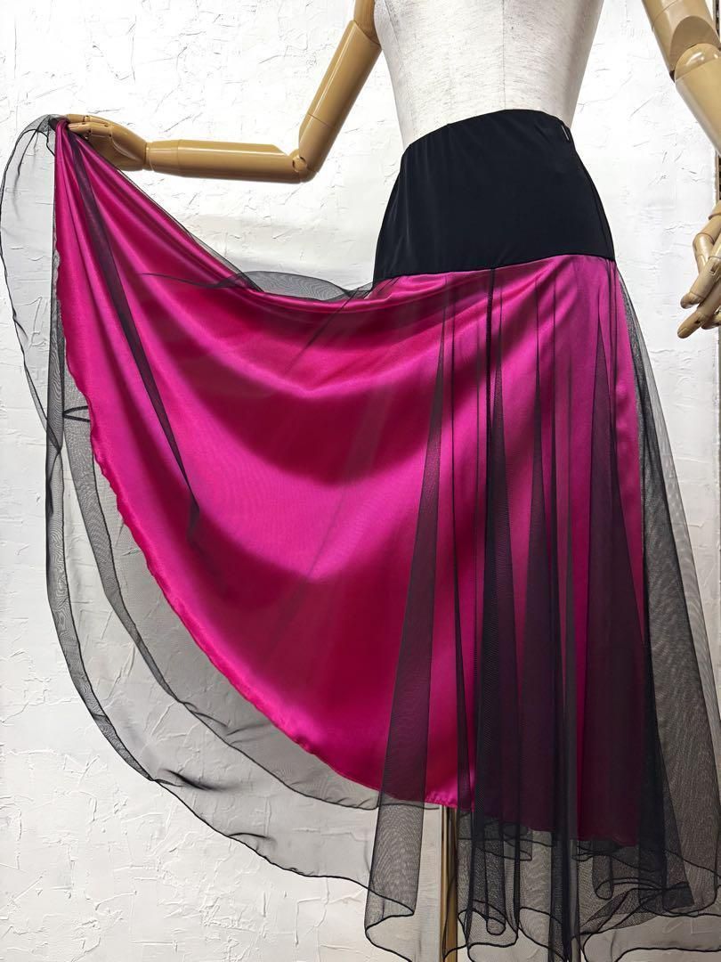 【上品】新品　ピンクサテン　オーバー黒チュール　フレアースカートR38 上品】新品 ピンクサテン オーバー黒チュール フレアースカートR38