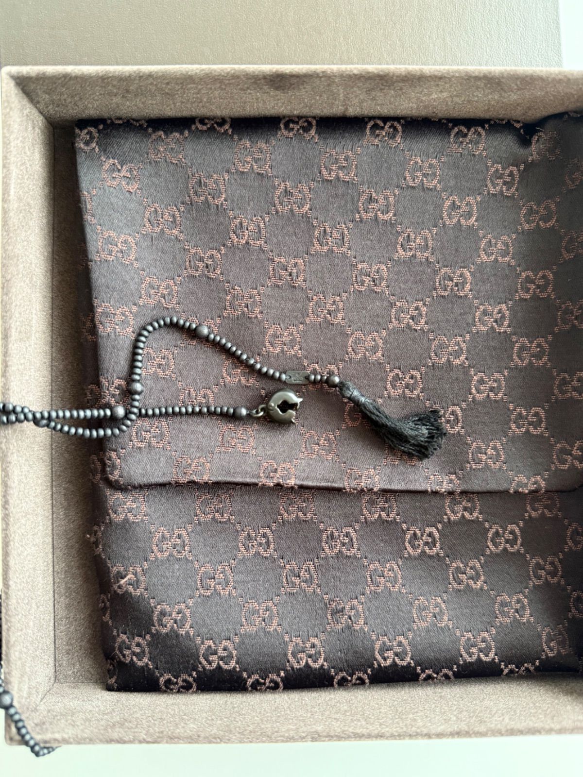 FW2002 Gucci by Tom Ford Beaded Rosary Necklace グッチ　トムフォード期　archive アーカイブ　ウッドネックレス　十字架　オールドグッチ　付属品完品　チョーカー　ネックレス